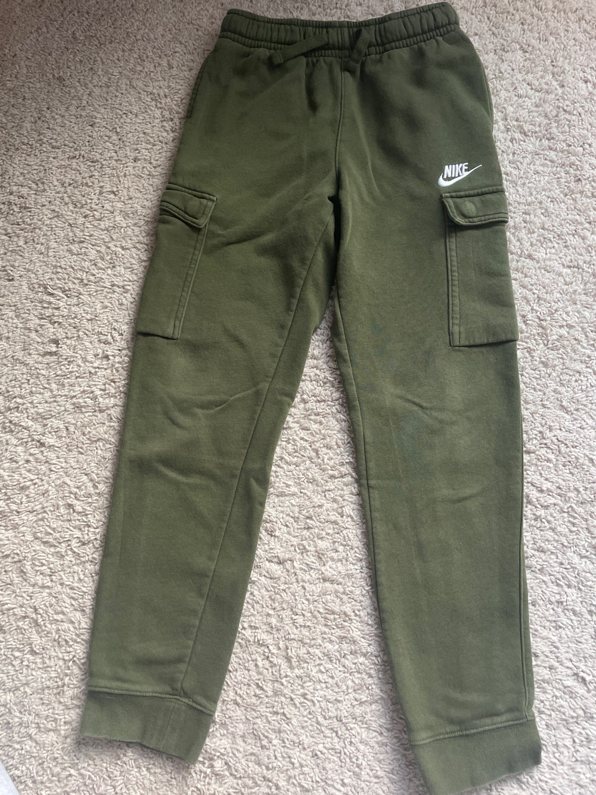 Nike sweats size M, Kids 10
