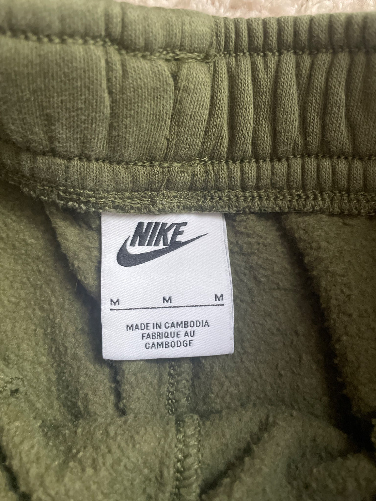 Nike sweats size M, Kids 10
