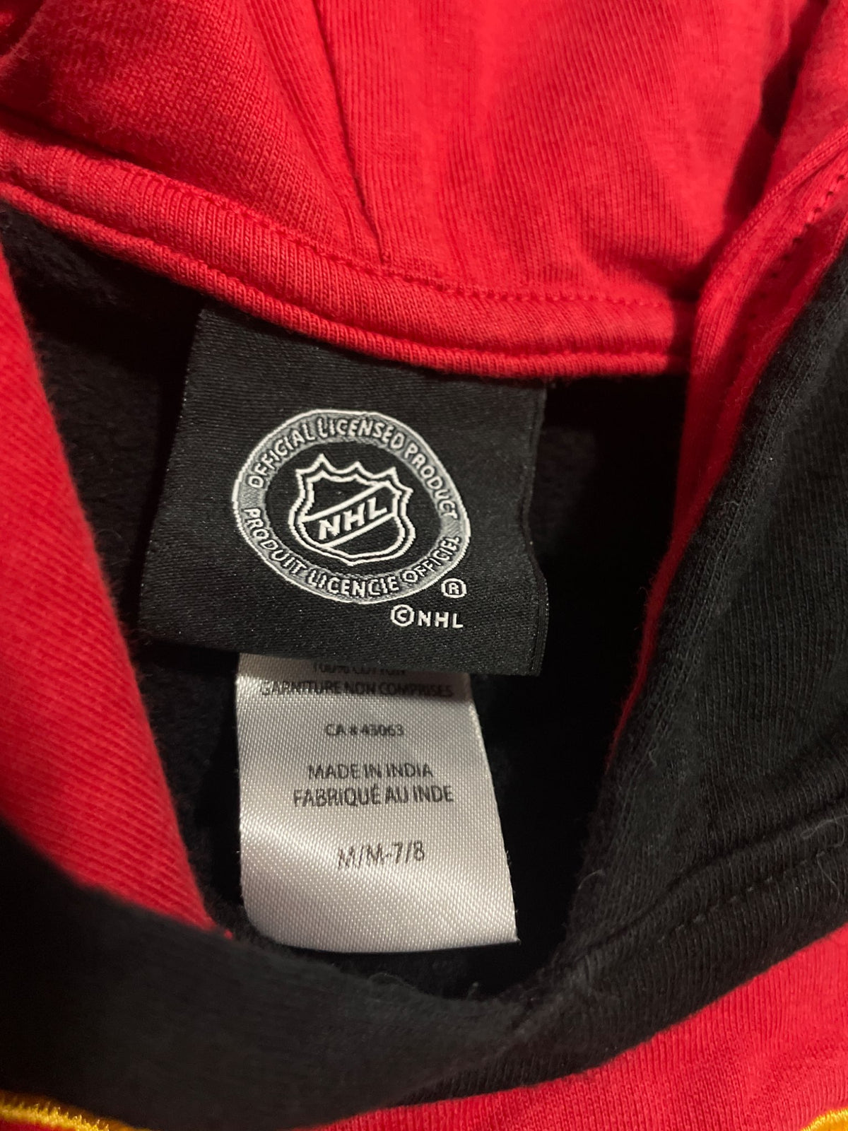 Calgary Flames sweater , Kids 7