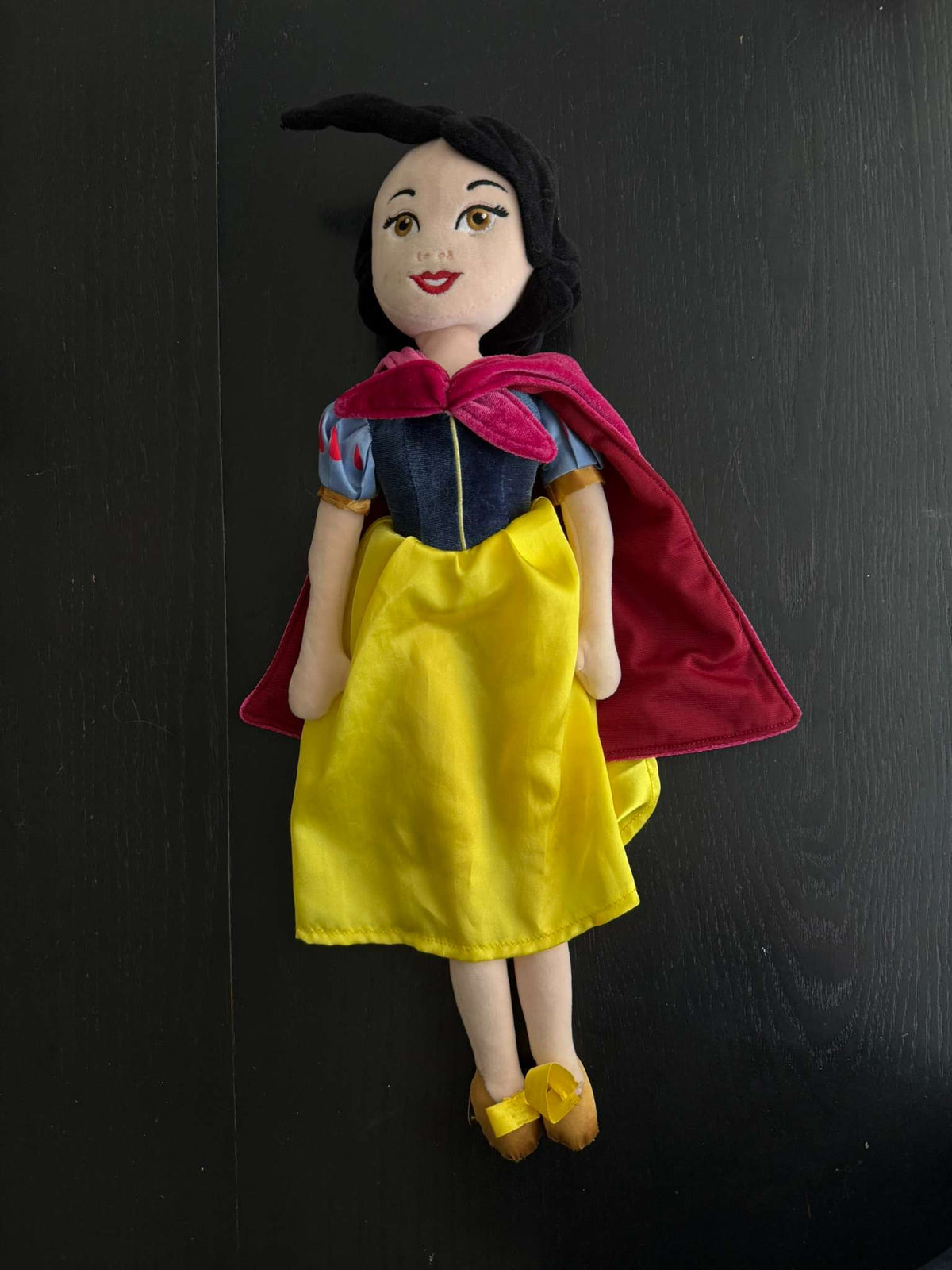 Authentic Disney Store Snow White Plush 20" (75)