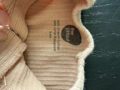 3-6M Girl Outfit – The Littlest Ribbed Onesie & Baby Gap Velour Pants (299), Kids 6 Month (3-6M)