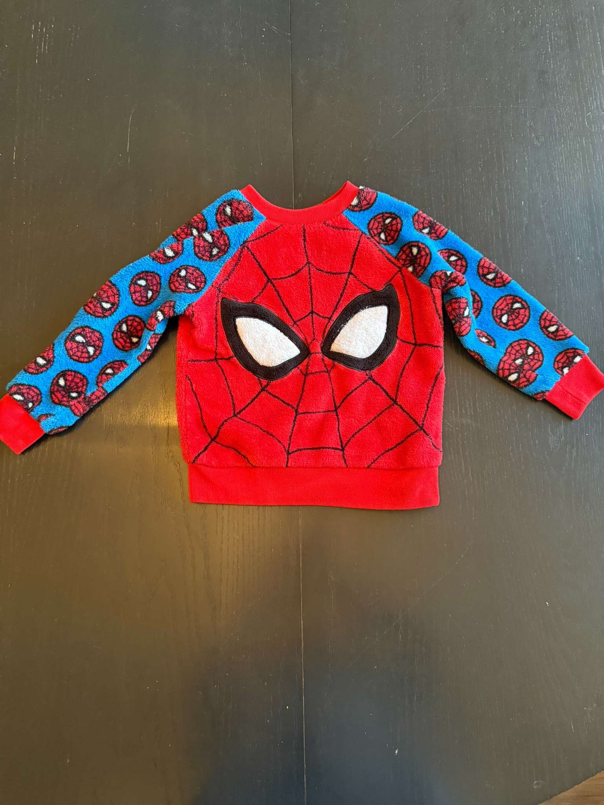 Disney Store Marvel Spider-Man Fuzzy Fleece Sweatshirt - Size 3 (#230), Kids 3T