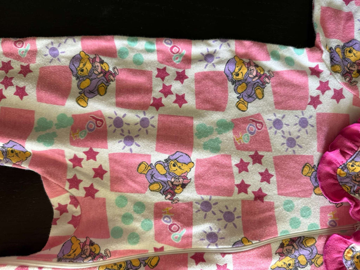 Vintage Disney Pooh Footed Pajamas 3-6months, Kids 6 Month (3-6M)