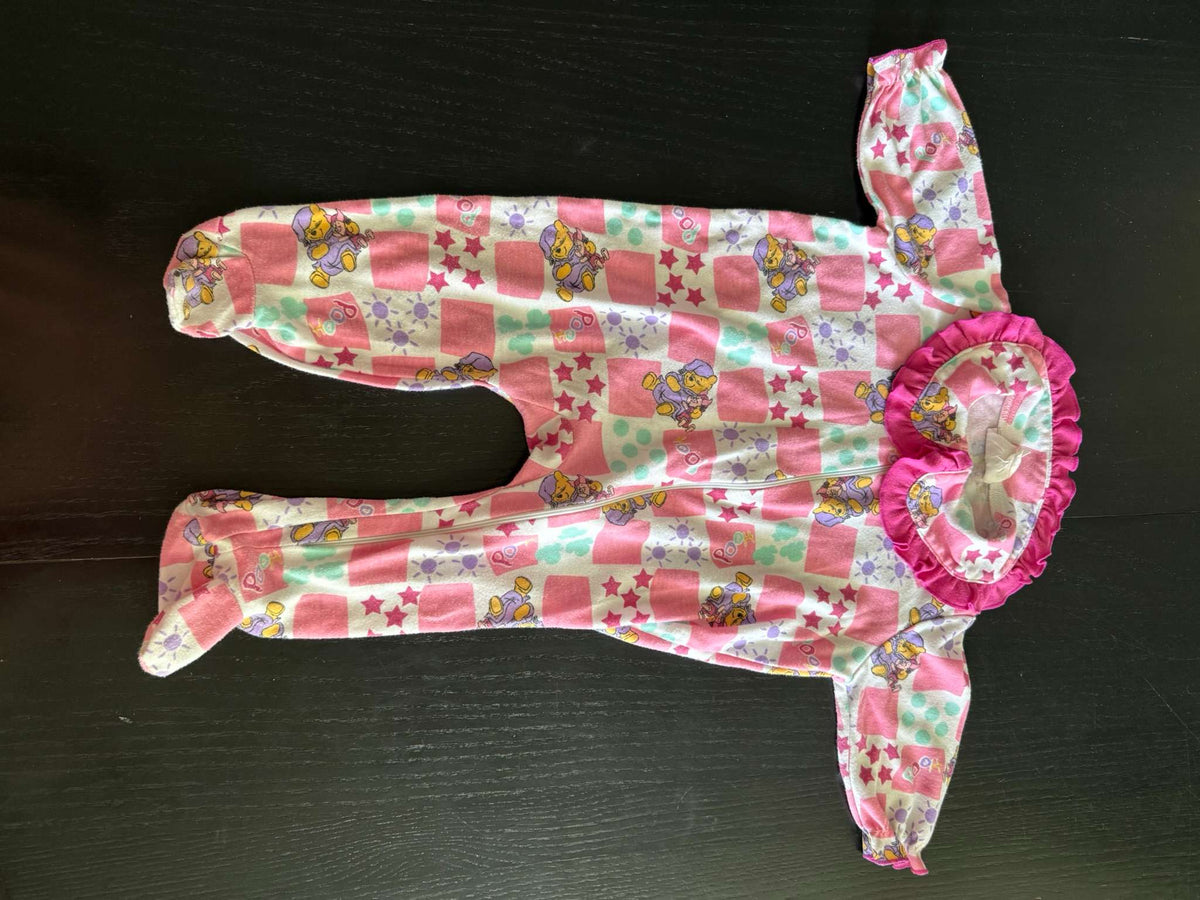 Vintage Disney Pooh Footed Pajamas 3-6months, Kids 6 Month (3-6M)