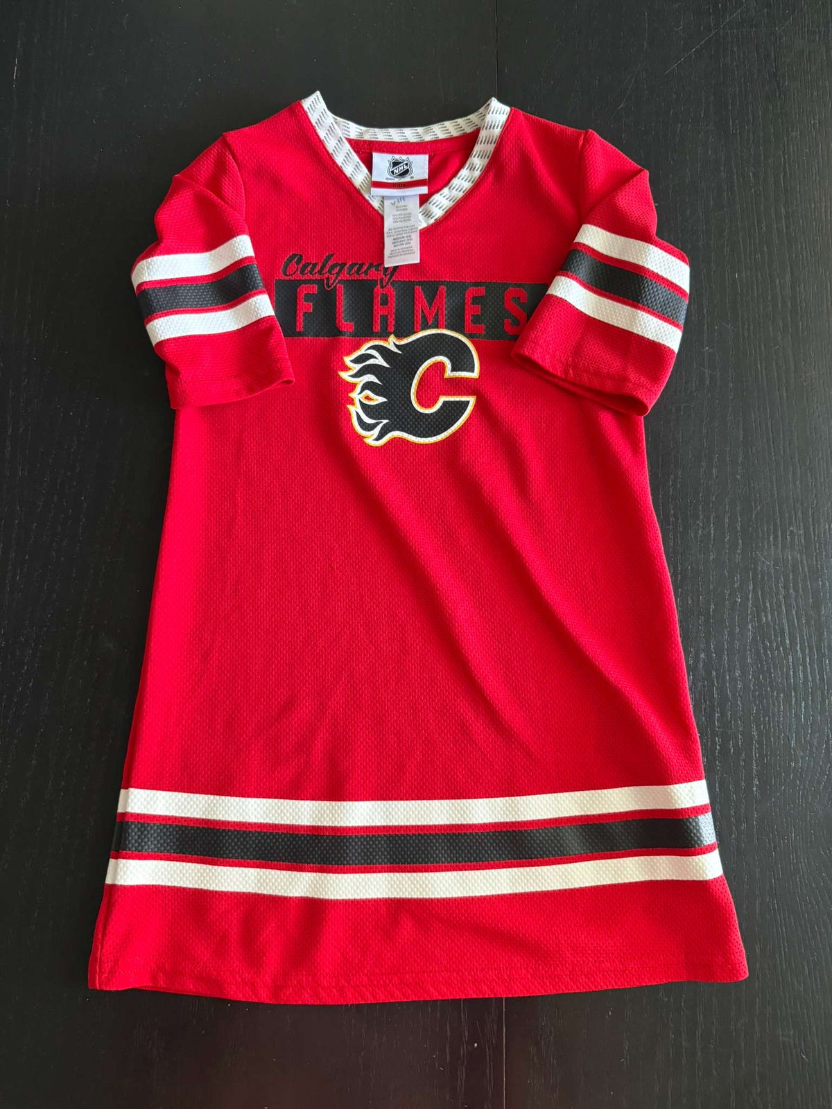 NHL Calgary Flames Kids Jersey Dress Size 5/6, Kids 4/4T