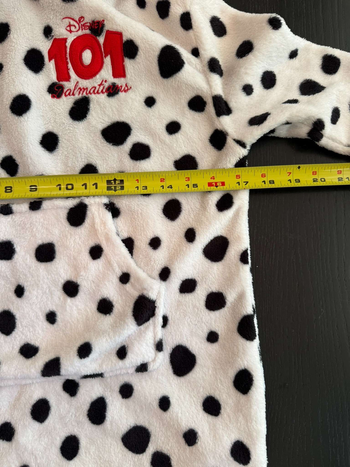 Disney 101 Dalmatians Fleece Wearable Blanket Hoodie Pillow Size 5T, Kids 5/5T