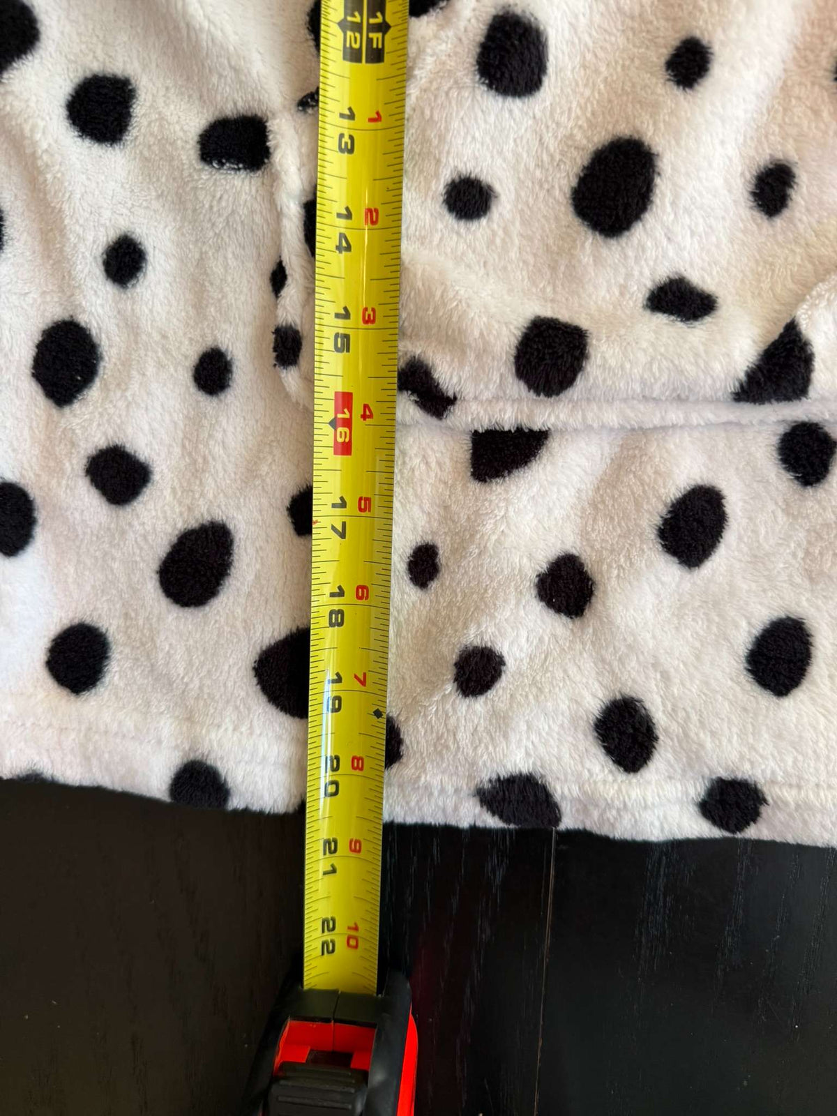 Disney 101 Dalmatians Fleece Wearable Blanket Hoodie Pillow Size 5T, Kids 5/5T