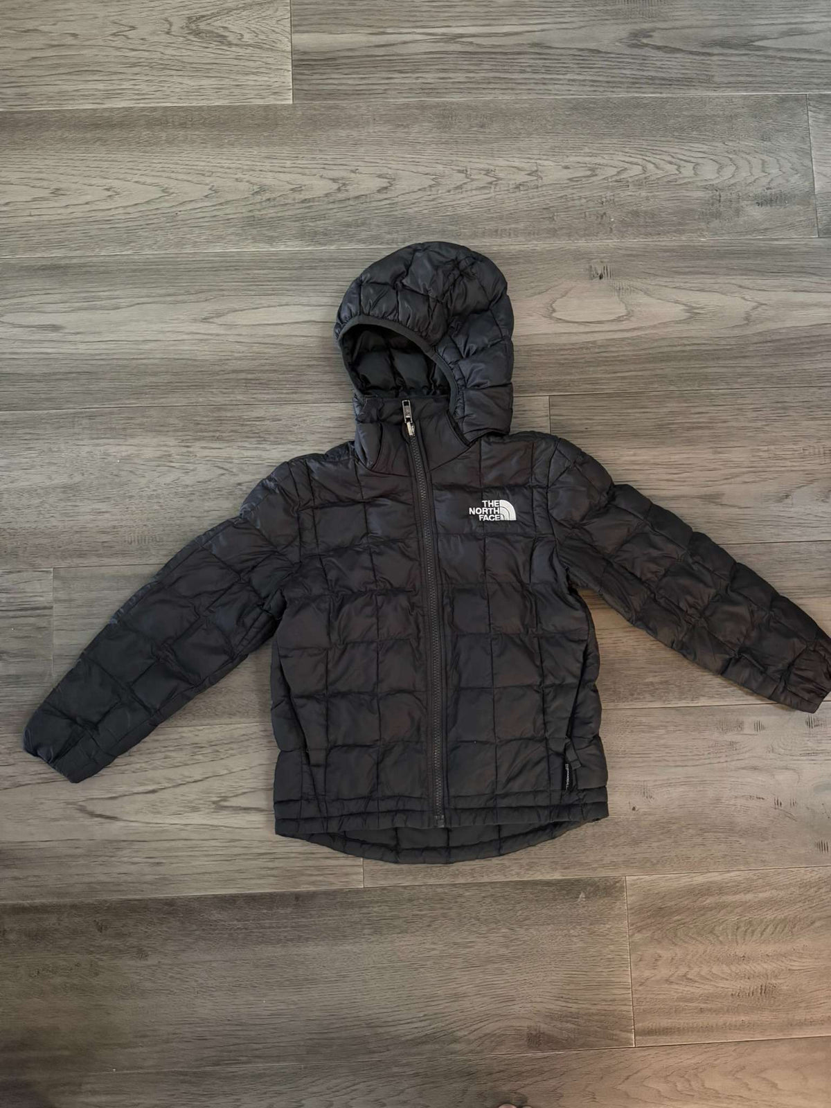 The North Face ThermoBall Hooded Puffer Jacket - Black - Boys Size S (7/8) (#4), Kids 8