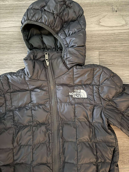 The North Face ThermoBall Hooded Puffer Jacket - Black - Boys Size S (7/8) (#4), Kids 8
