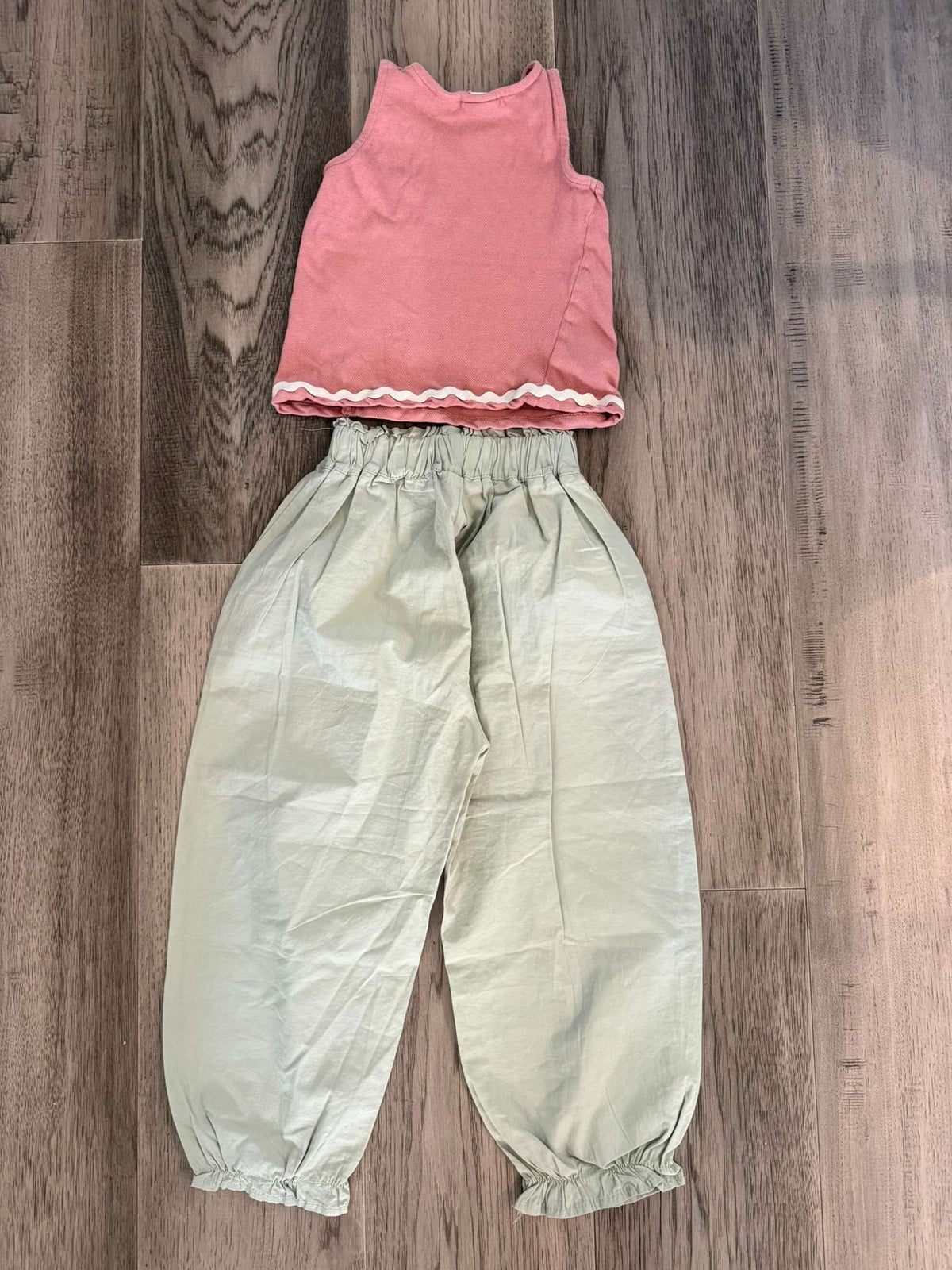 Ballon Green Cotton Pants & Zara Tank Outfit  (118), Kids 5/5T