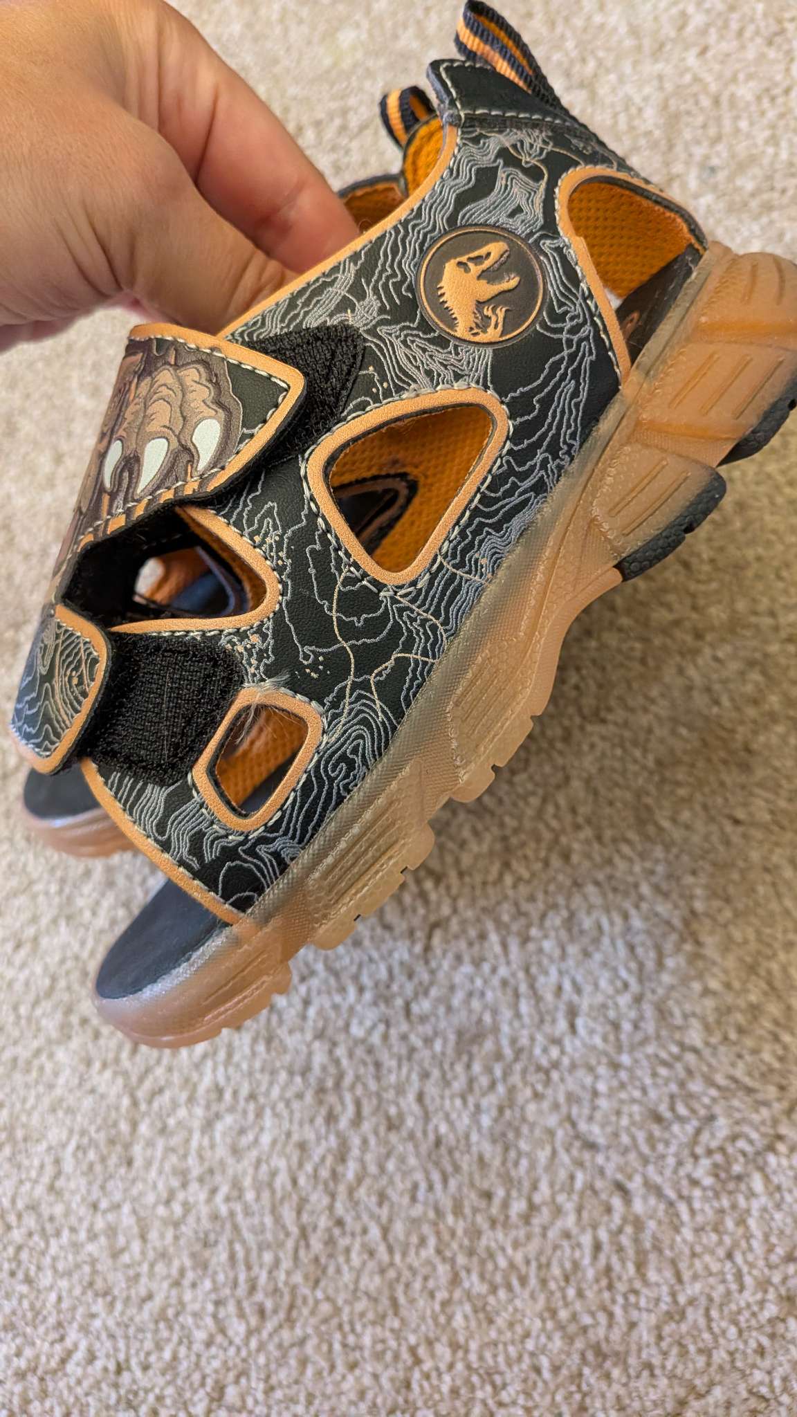 Jurassic world sandals size 10, brand new, Shoes 10 (Toddler:2-4yr)