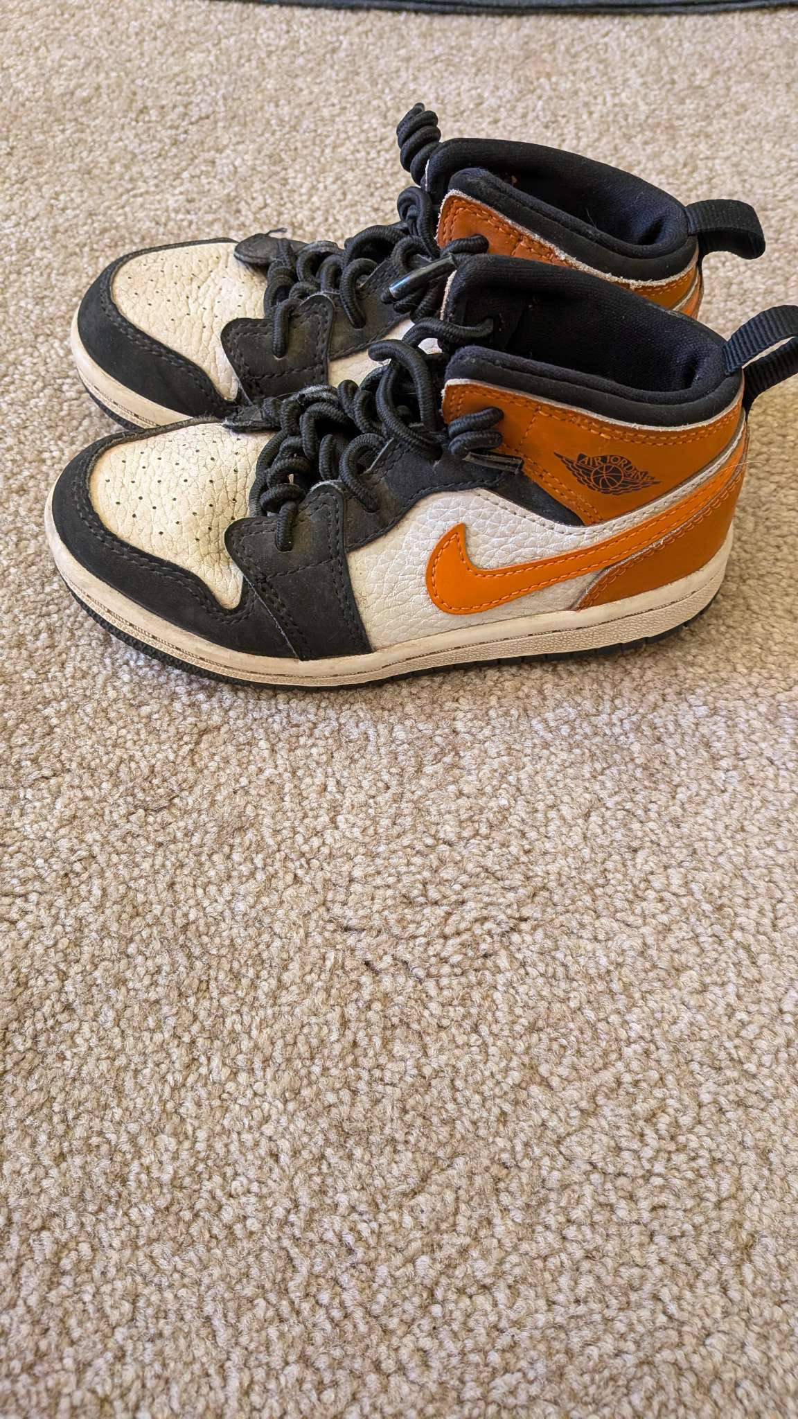 Nike size 9C running shoes, Shoes 9.5 (Toddler:2-4yr)