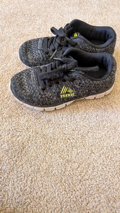 RBK size 11 running shoes , Shoes 11 (Toddler:2-4yr)