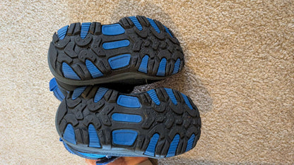 EUC Joe Fresh thinsulate size 5 , Shoes 5 (Walkers:12-24 mth)