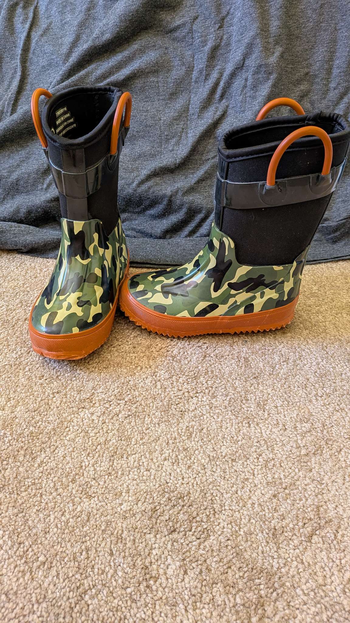 Neoprene rubber rain boot , Shoes 7 (Walkers:12-24 mth)