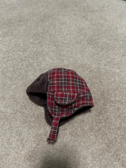 Hat. Size 3-6 months