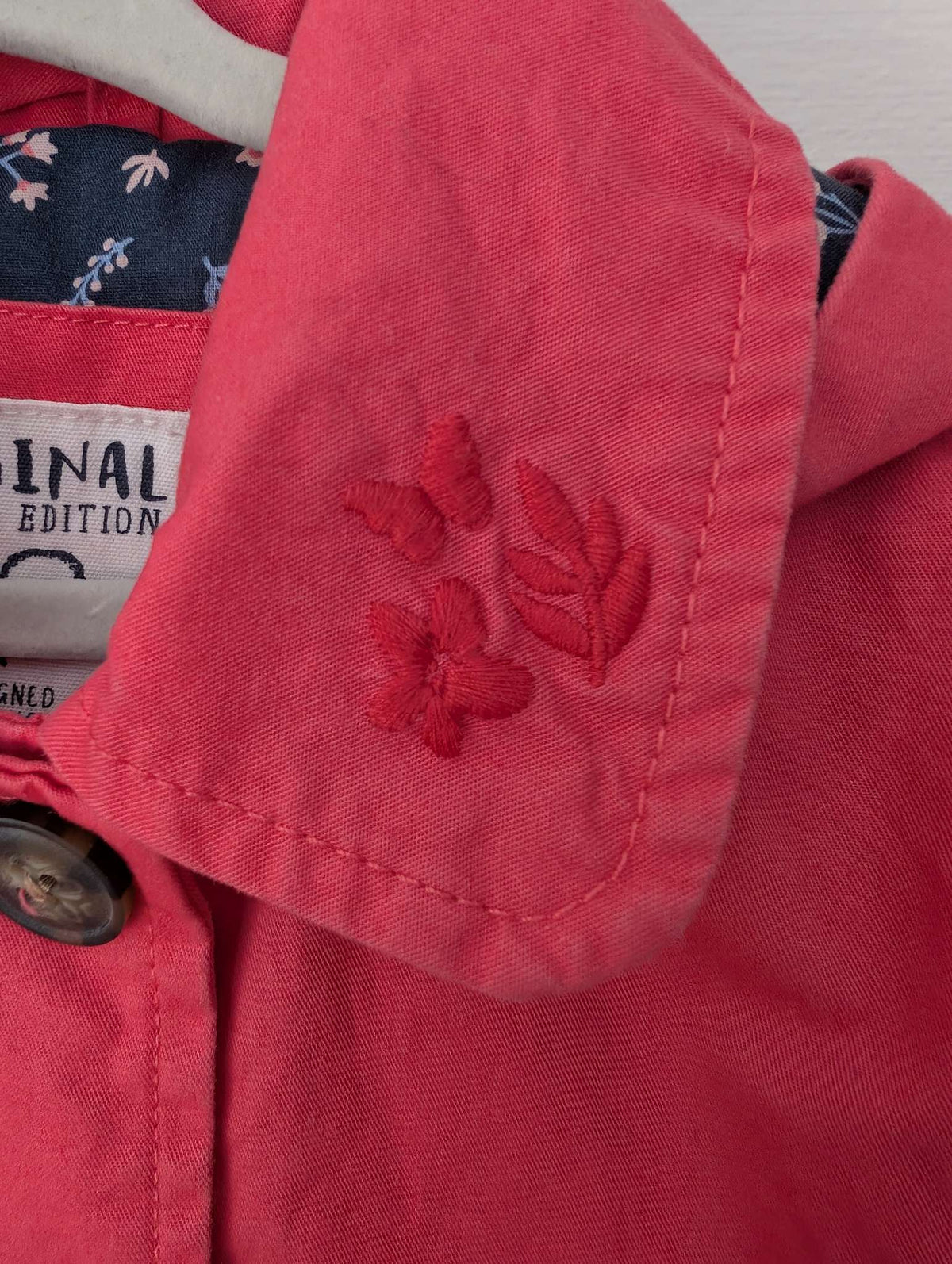 Girls Limited Edition Pink Flare Trench Coat, Size 110 / 4-5T bought in Germany, Kids 5/5T