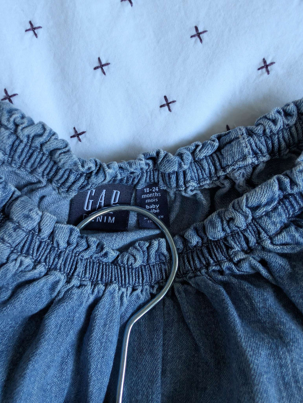 Baby Gap 3 Piece flutter sleeve denim top, floral vest, neutral leggings Set / Bundle 12-24 Months, Kids 18 Month (12-18M)