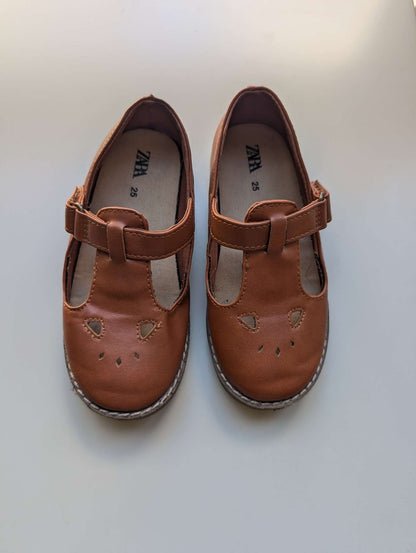 Zara Girls T-bar Mary Jane Brown dress Shoes, size 25, Shoes 8.5 (Toddler:2-4yr)