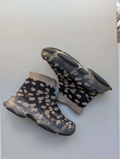 Toddler Girls animal print elastic high top mesh ankle boots, size 26, Shoes 9.5 (Toddler:2-4yr)