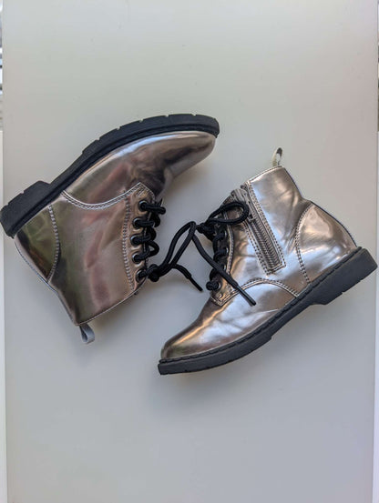 Girl's Lug Sole Boots - champagne metallic, Kids Size 9, Shoes 9 (Toddler:2-4yr)