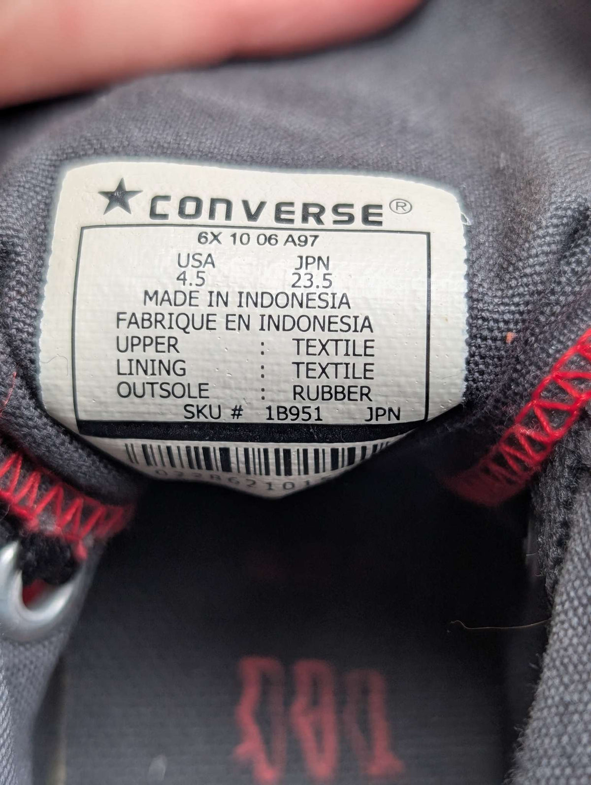 Red Converse Chuck Taylor High Tops NEW, size 4.5 junior, Shoes 4.5 (Big Kids:8–12yr)