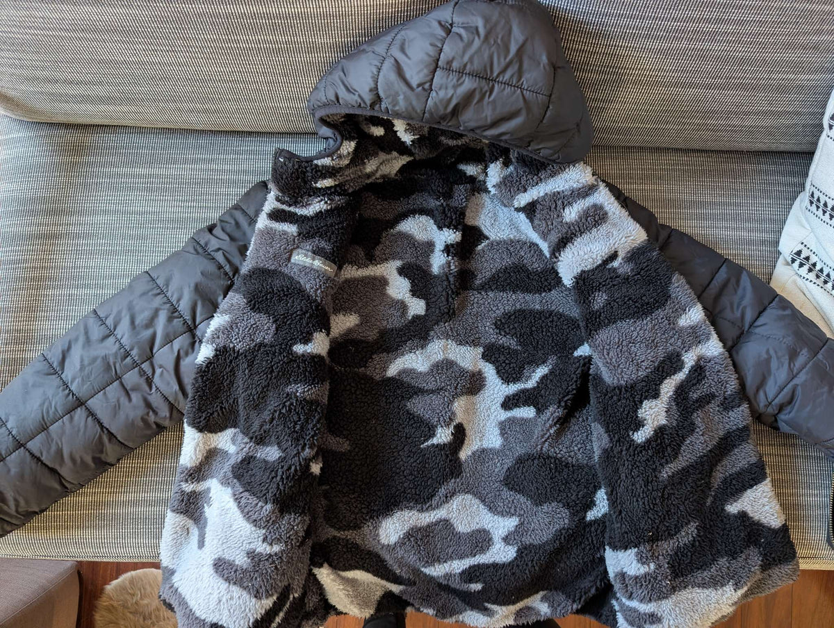 Boys Black / Camo Eddie Bauer Puffer / Sherpa Fleece Reversible Jacket size L (10/12), Kids 10