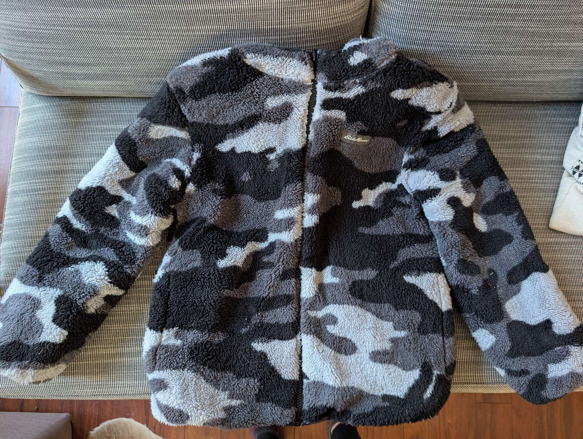 Boys Black / Camo Eddie Bauer Puffer / Sherpa Fleece Reversible Jacket size L (10/12), Kids 10