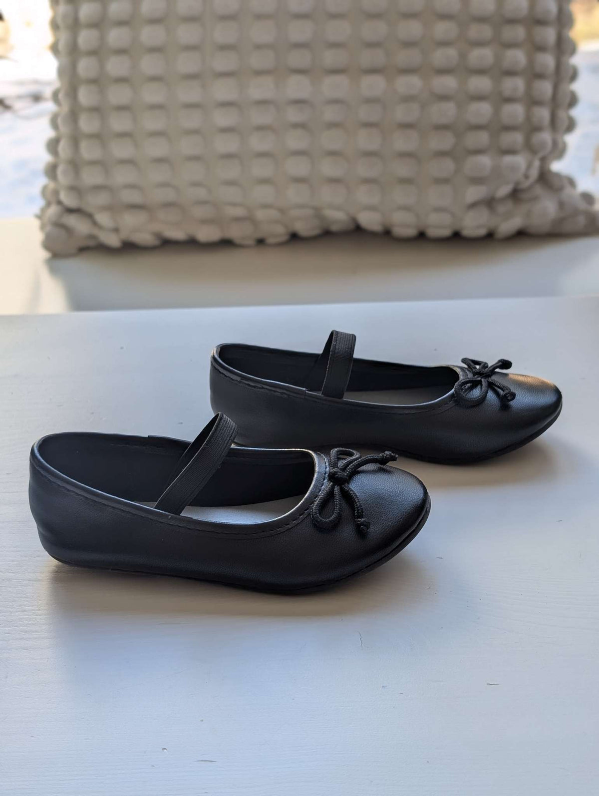 Zoe & Zac Girls Toddler Black Ballet Flats, Size 8, Shoes 8 (Toddler:2-4yr)