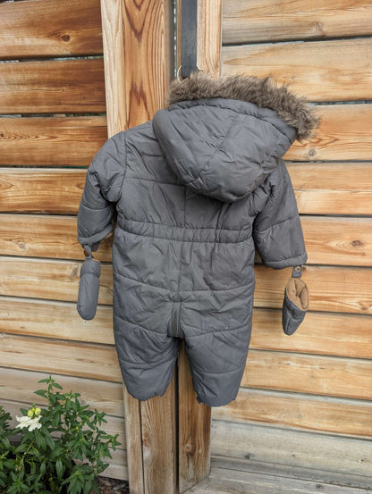 Jacadi Paris Chic Grey Faux Fur hooded Pramsuit Bunting Fleece-Lined Snowsuit w/ Mittens, 12M, Kids 12 Month (9-12M)