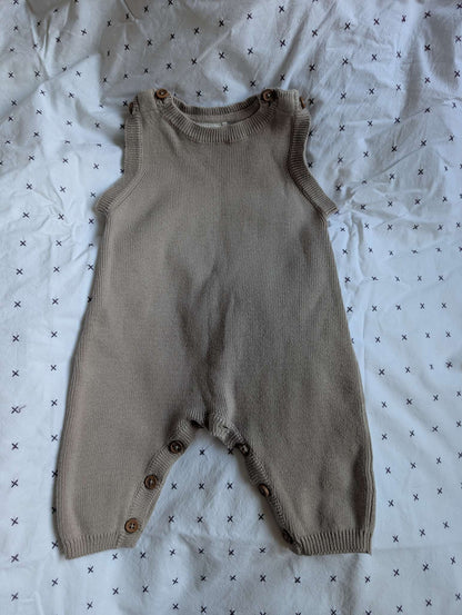 Theo and Spence Tan knit baby Romper, wooden buttons 0-3M, Kids 3 Month (0-3M)