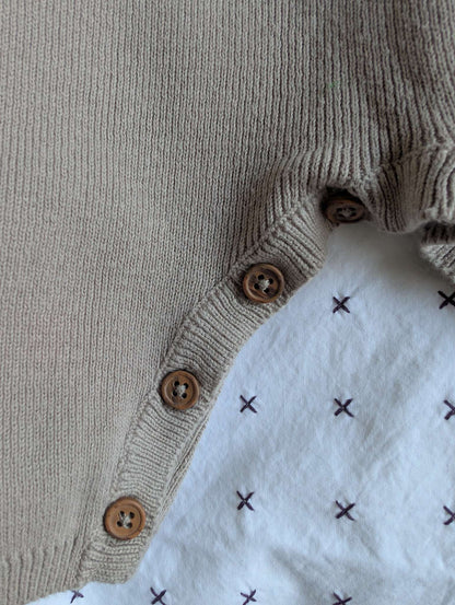 Theo and Spence Tan knit baby Romper, wooden buttons 0-3M, Kids 3 Month (0-3M)