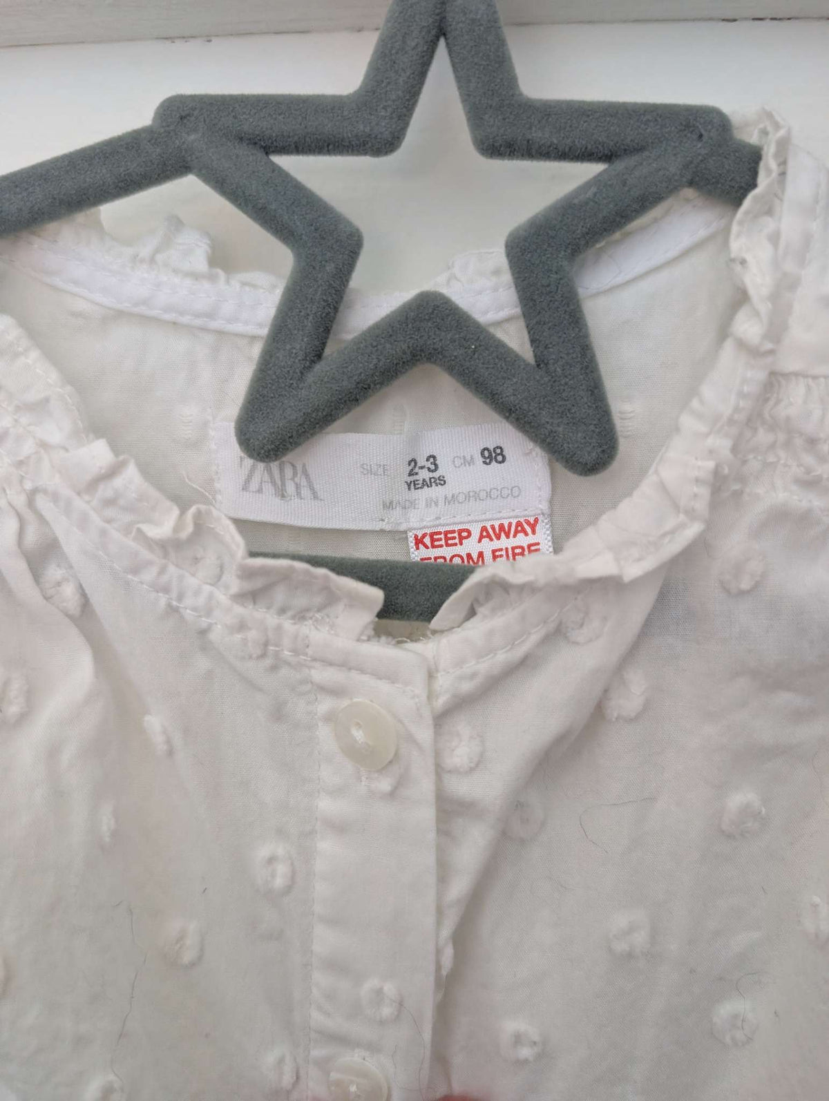 Zara Kids Girls White Swiss Dot Embroidered Button Down Ruffle Blouse 2T-3T, Kids 2T