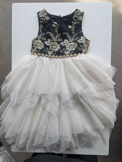 American Princess, Formal Tulle Christmas Party Dress, Black/Gold/White, Size 5, Kids 5/5T