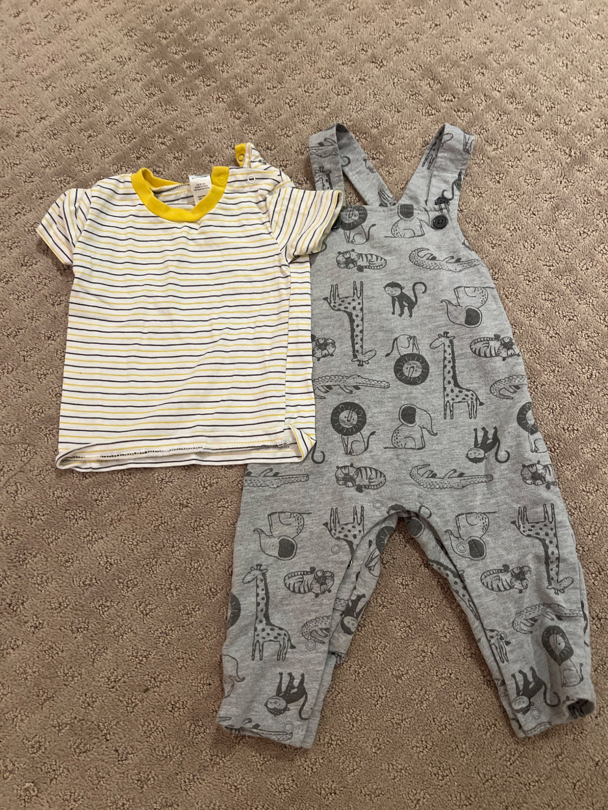 Animal print overalls with t-shirt , Kids 12 Month (9-12M)