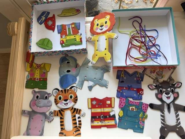 Eeboo Lacing cards dress up toy  (Ages 3+)