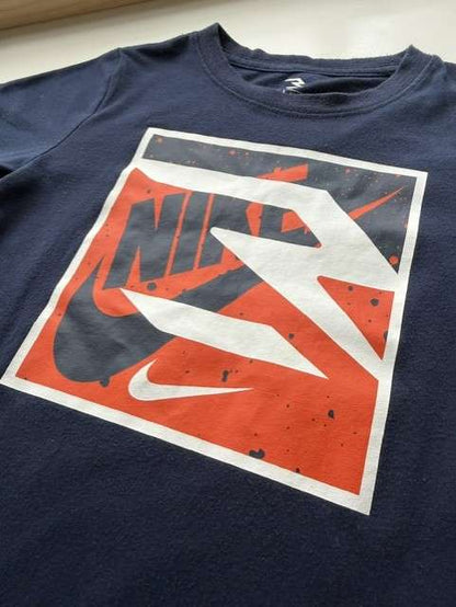 Nike short sleeve graphic boys shirt  ( 3 - 4 T), Kids 3T