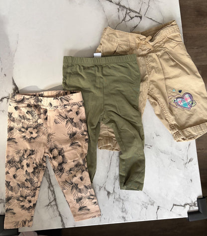 Pants Bundle- 2x leggings and kakhi’s, 18M, VGUC, Kids 18 Month (12-18M)