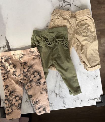Pants Bundle- 2x leggings and kakhi’s, 18M, VGUC, Kids 18 Month (12-18M)