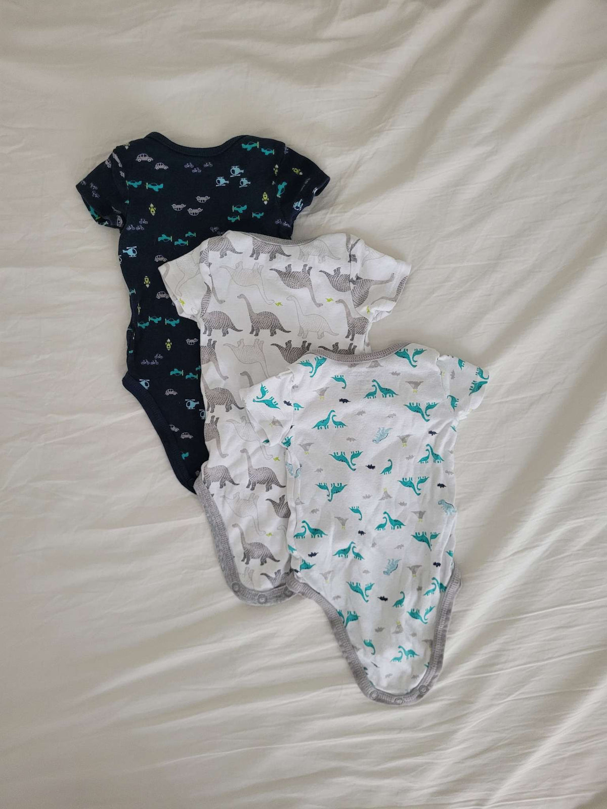 Set of 3 Carter's Bodysuits , Kids 3 Month (0-3M)