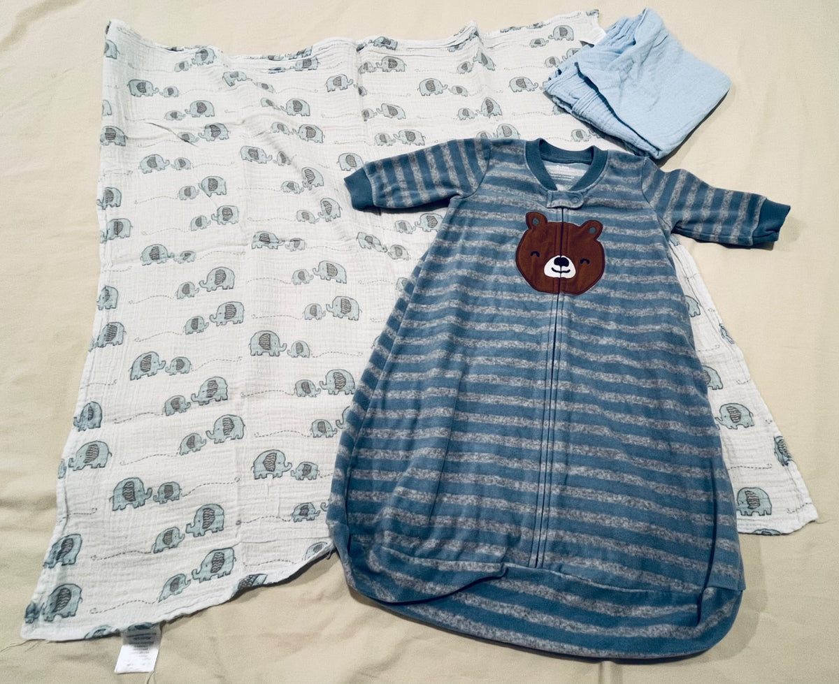 Carter’s sleeping gown 0-3 months with 2 muslin cloths, Kids 3 Month (0-3M)