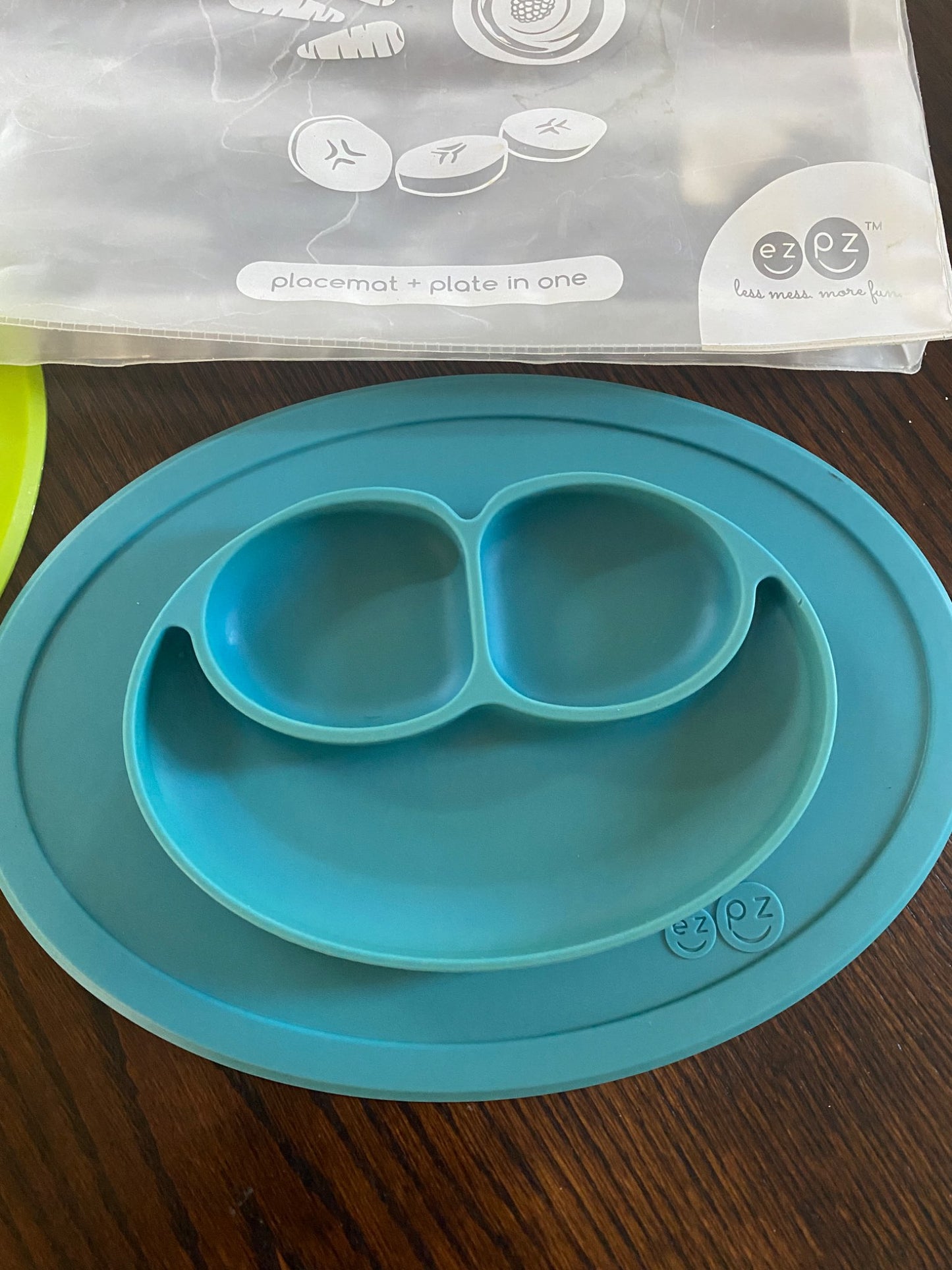 EZPZ 2 placemats and carry bag