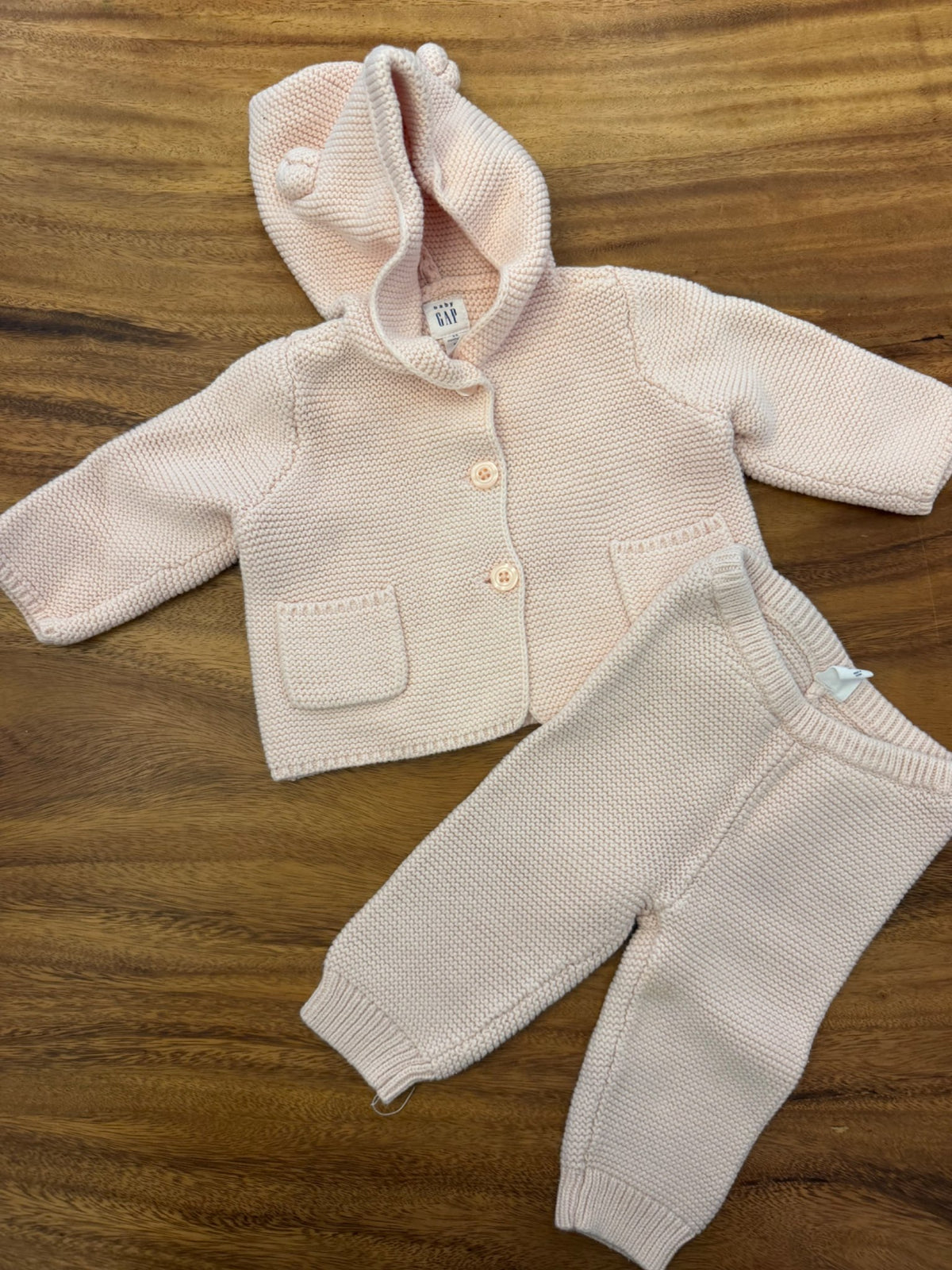 Baby Gap pink knit pant and sweater set, Kids 6 Month (3-6M)