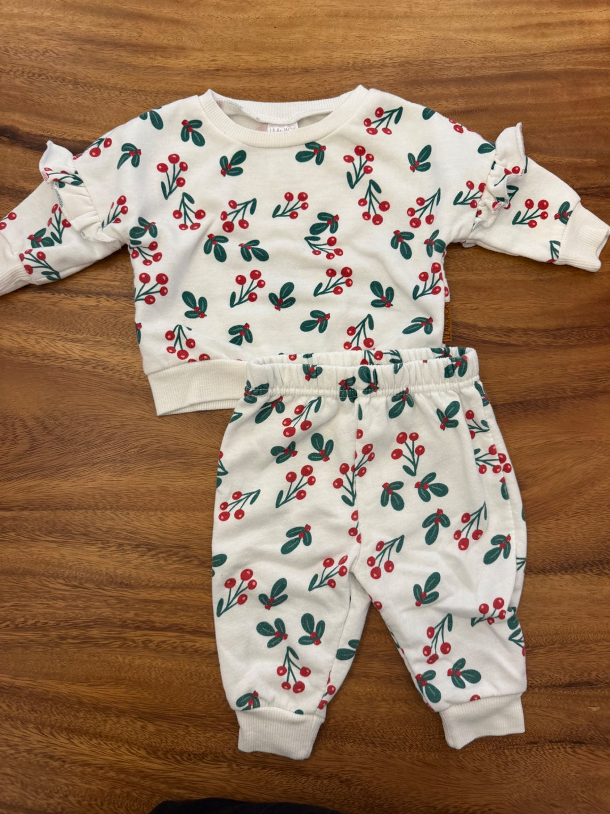 Lila and Jack cranberry sweatsuit, Kids 6 Month (3-6M)