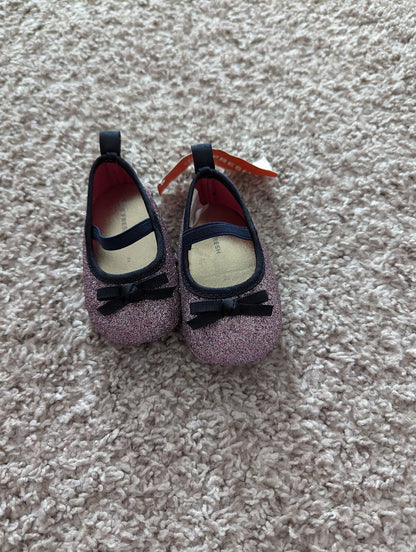 Joe fresh shoes size 2 baby sparkly pink, Shoes 2 (Baby: 0-12 mth)