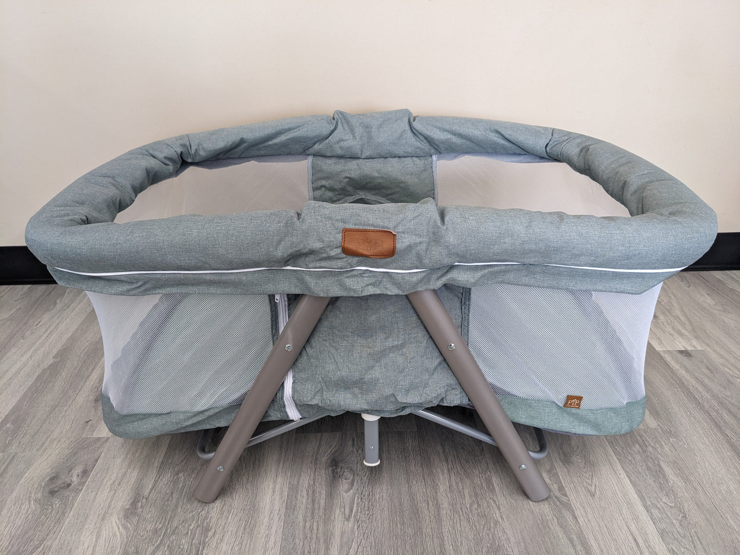 Multifunctional Baby Cradle/Bassinet  Retail Price: $250