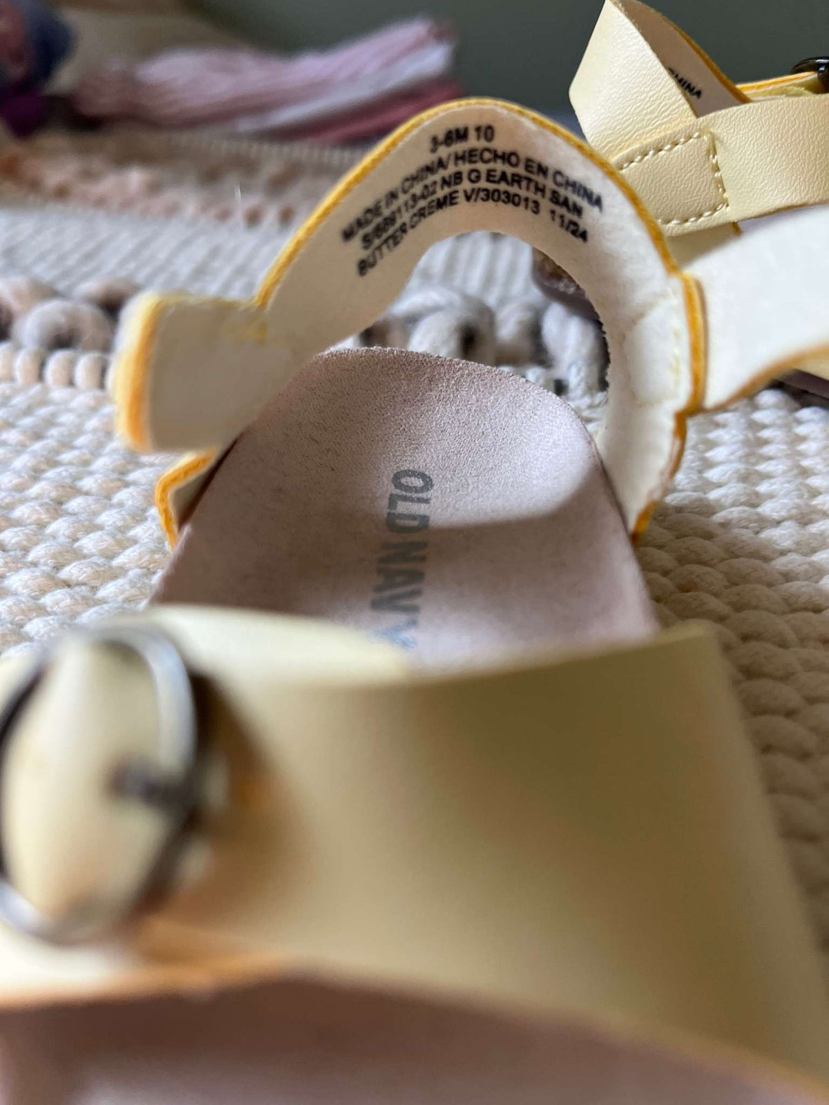Old Navy Yellow Baby Girl Sandals - 3-6 months, Shoes 2 (Baby: 0-12 mth)