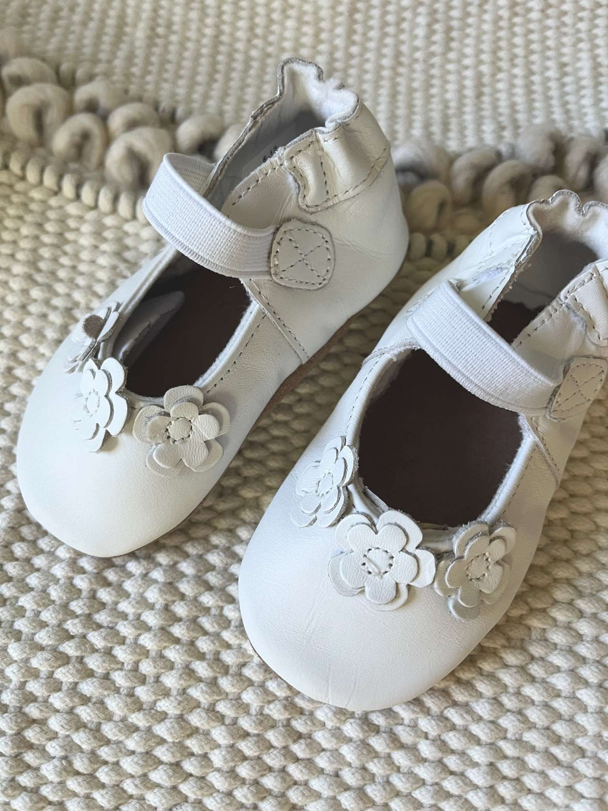 Robeez Brianna Soft Soles - White 6-12 months BRAND NEW, Shoes 2 (Baby: 0-12 mth)