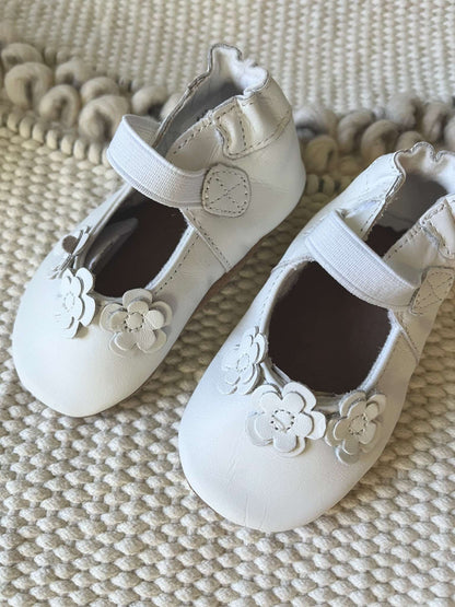 Robeez Brianna Soft Soles - White 6-12 months BRAND NEW, Shoes 2 (Baby: 0-12 mth)