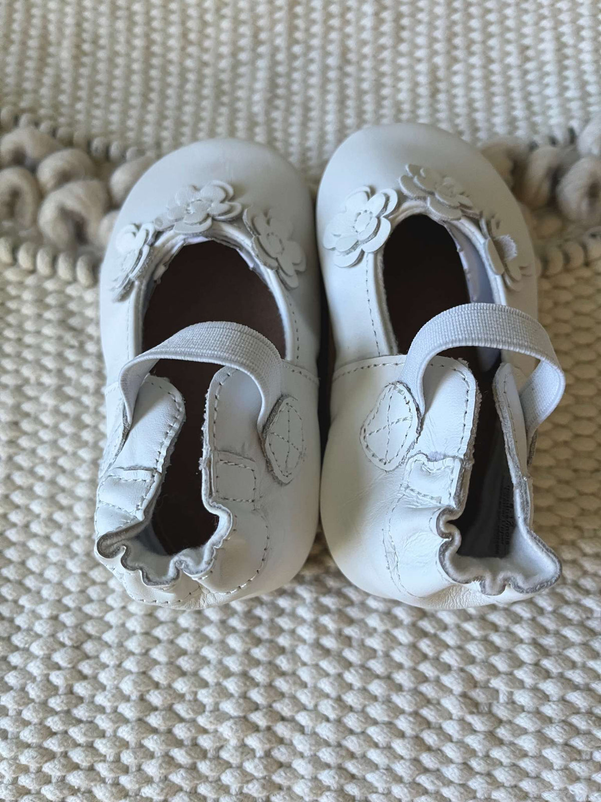 Robeez Brianna Soft Soles - White 6-12 months BRAND NEW, Shoes 2 (Baby: 0-12 mth)